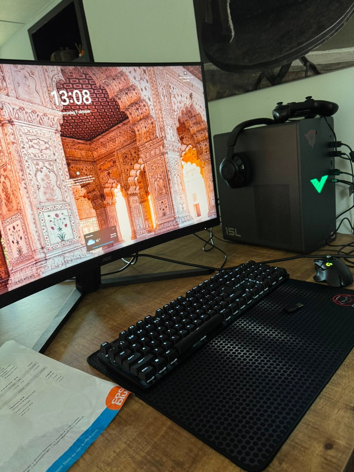 beeldscherm, Ophalen, Met monitor, Zo goed als nieuw, SSD