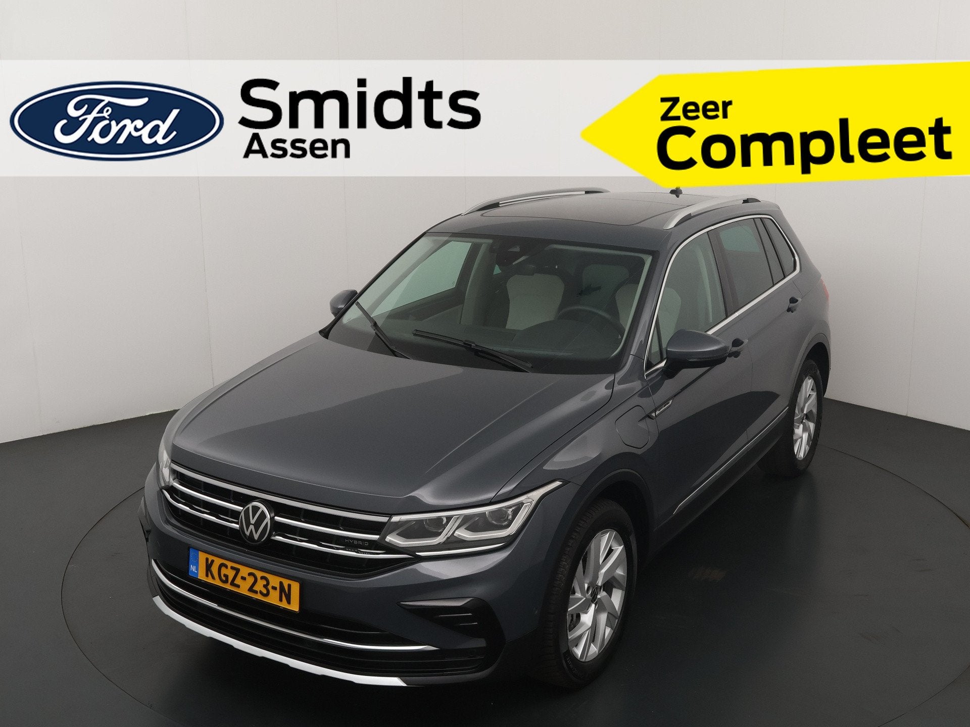 Volkswagen Tiguan 1.4 TSI eHybrid 245 pk Elegance | Pano | C, 4 cilinders, Alcantara, Hybride Elektrisch/Benzine, SUV of Terreinwagen