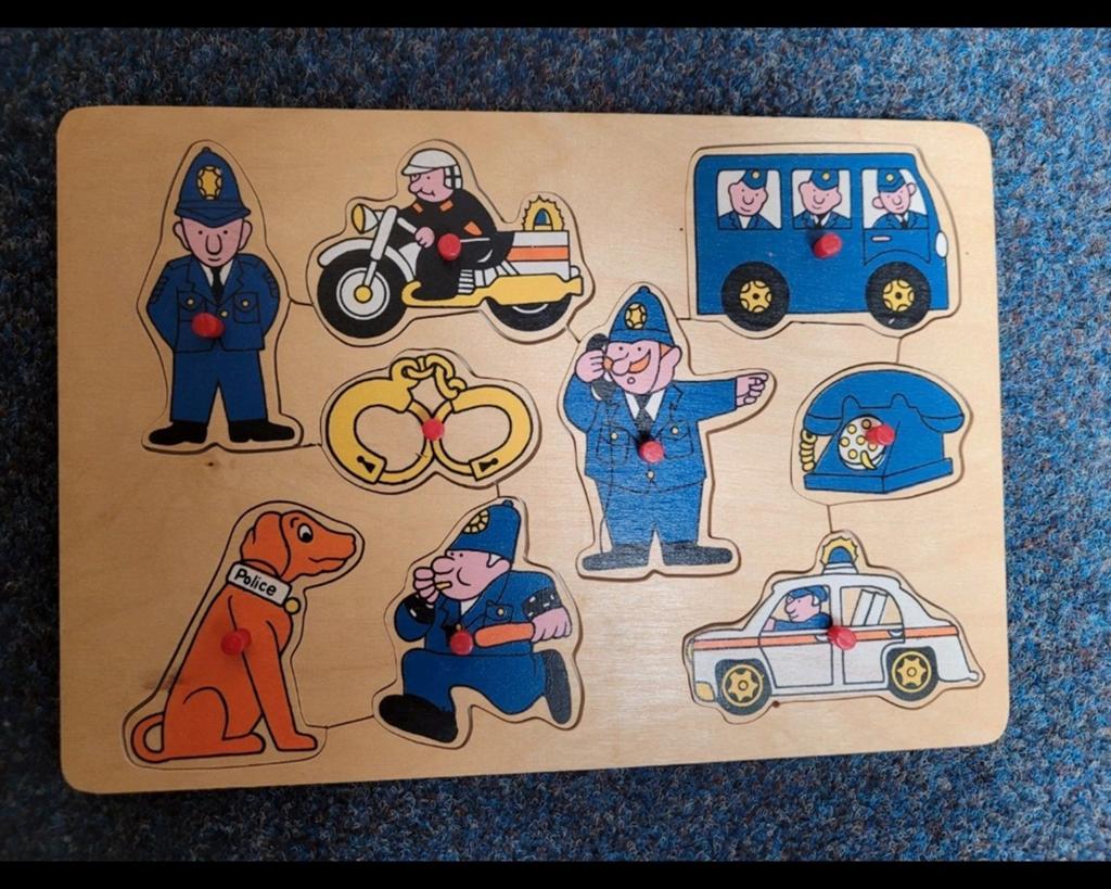 Houten politie puzzel voor kinderen, 2 tot 4 jaar, Gebruikt, 10 tot 50 stukjes, Ophalen of Verzenden