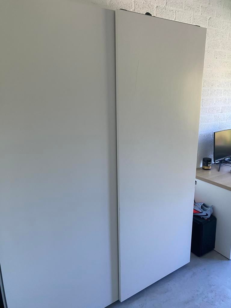 Moderne kledingkast, Huis en Inrichting, Kasten | Roldeurkasten en Archiefkasten, Ophalen, Gebruikt, 100 tot 150 cm, Meerdere deuren