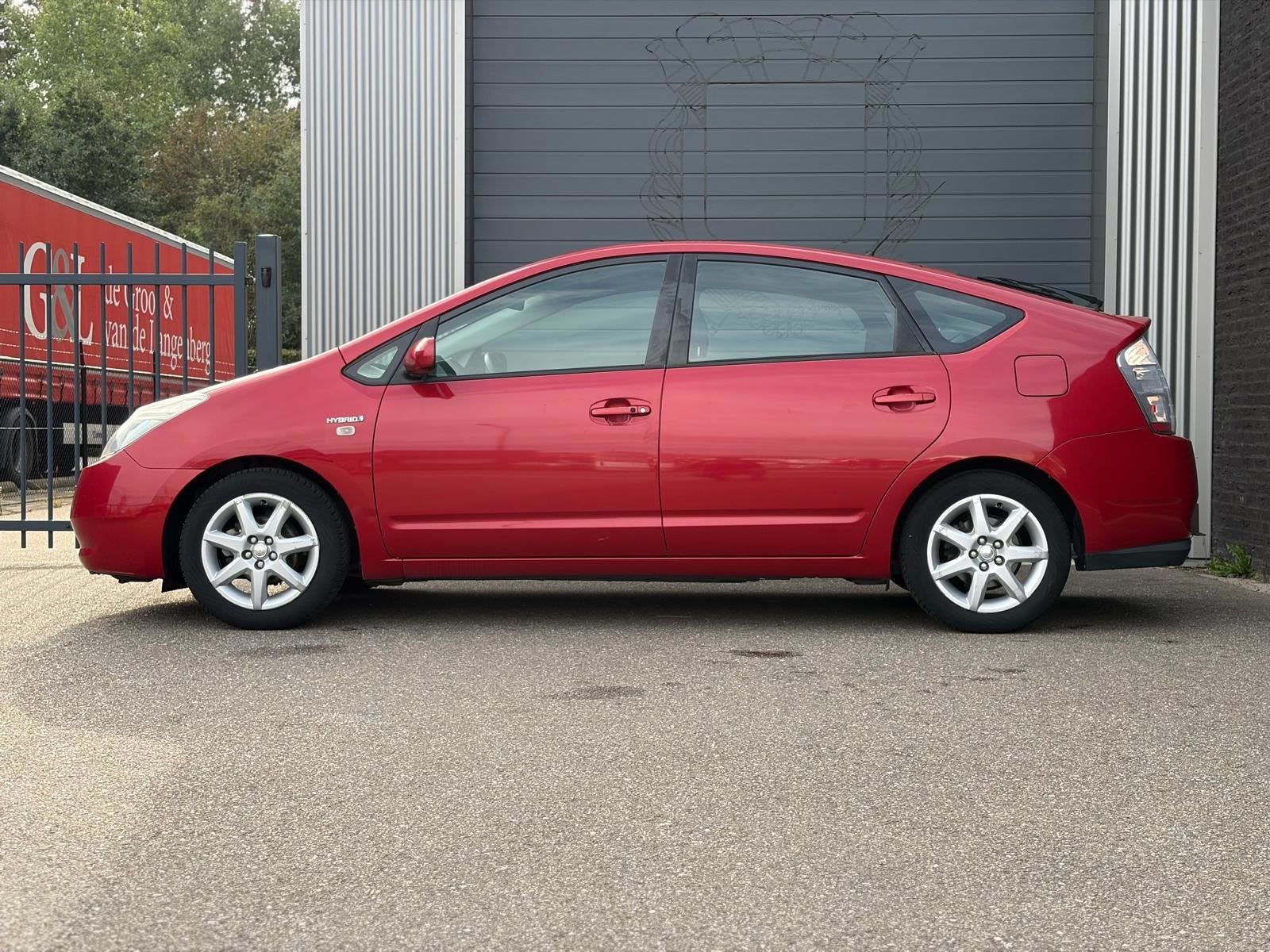Toyota Prius 1.5 VVT-i Business Edition Automaat|Ecc|Cruise, Auto's, Gebruikt, 4 cilinders, 23 km/l, Origineel Nederlands