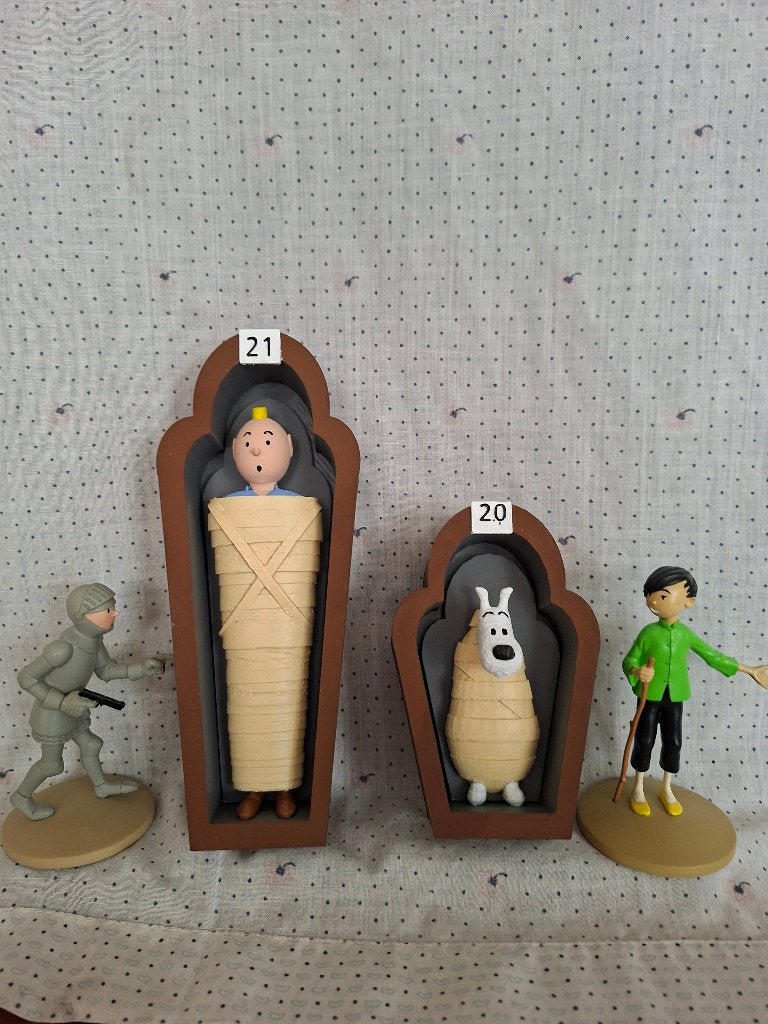Beeldje van Kuifje en Bobbie in de sarcofaag 20cm., Ophalen of Verzenden, Nieuw, Overige typen