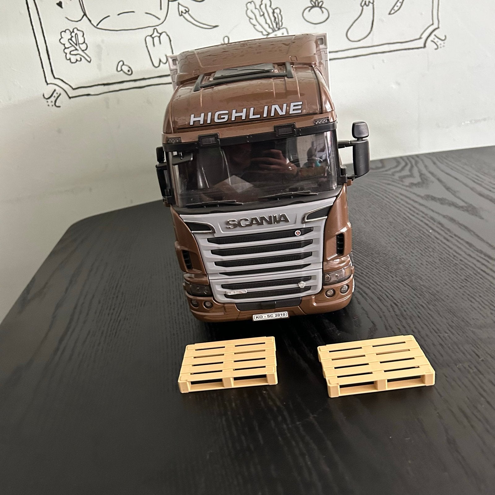 Scania UPS vrachtwagen met heftruck en pallets, Kinderen en Baby's, Ophalen of Verzenden, Zo goed als nieuw