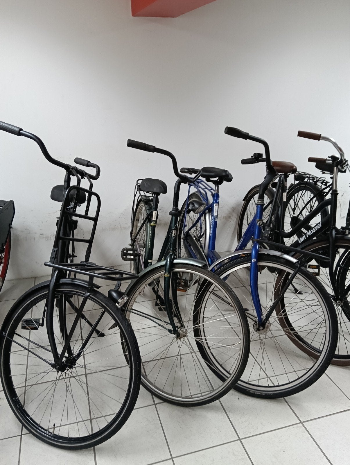 Foto 2 van van klein tot groot nieuw en tweedehands fietsen 100 euro
