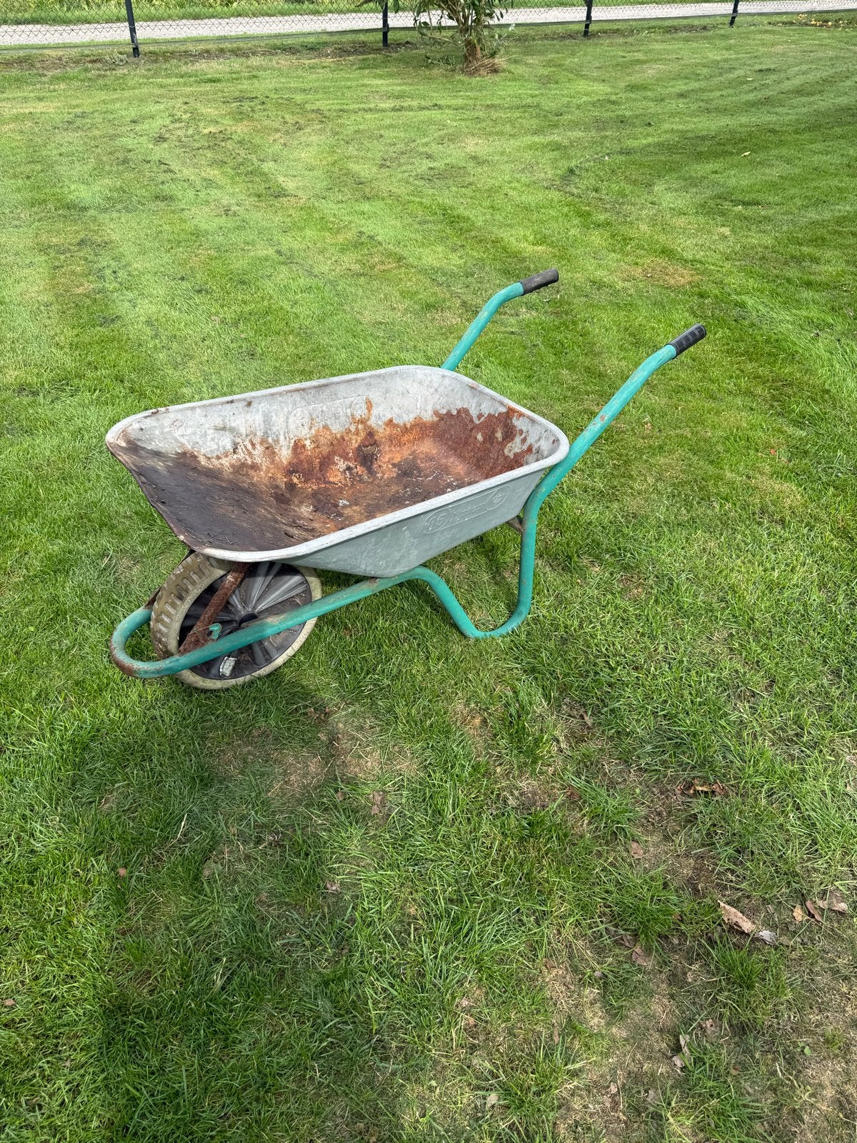 Gebruikte kruiwagen voor tuin en klussen, Ophalen, Gebruikt, Handmatig, Eenwielig