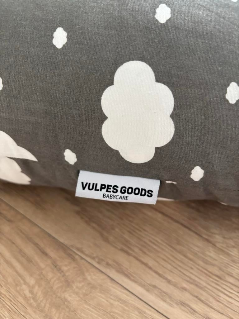 Grijze voedingskussen met wolkenpatroon, Ophalen, Nieuw