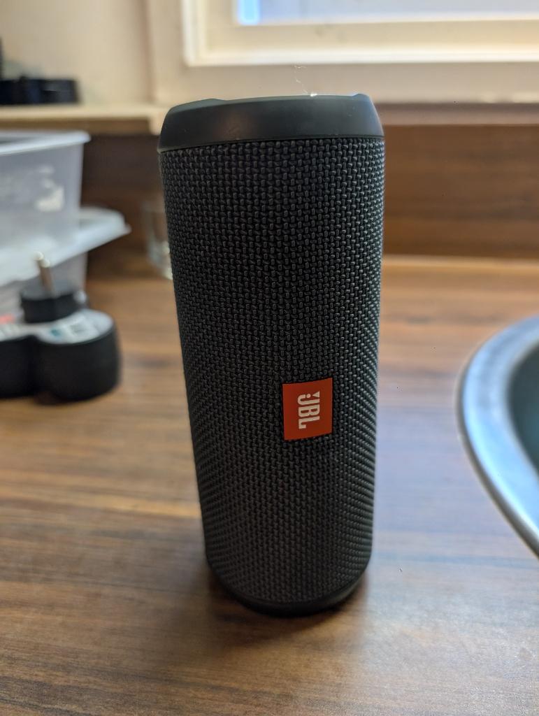 JBL flip essential 1, Ophalen, Gebruikt, JBL, Overige typen