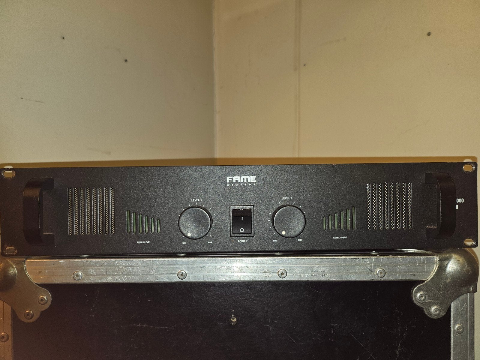Fame Digital AMP 1000 MKII Eindversterker, Gebruikt, 120 watt of meer, Stereo, Ophalen