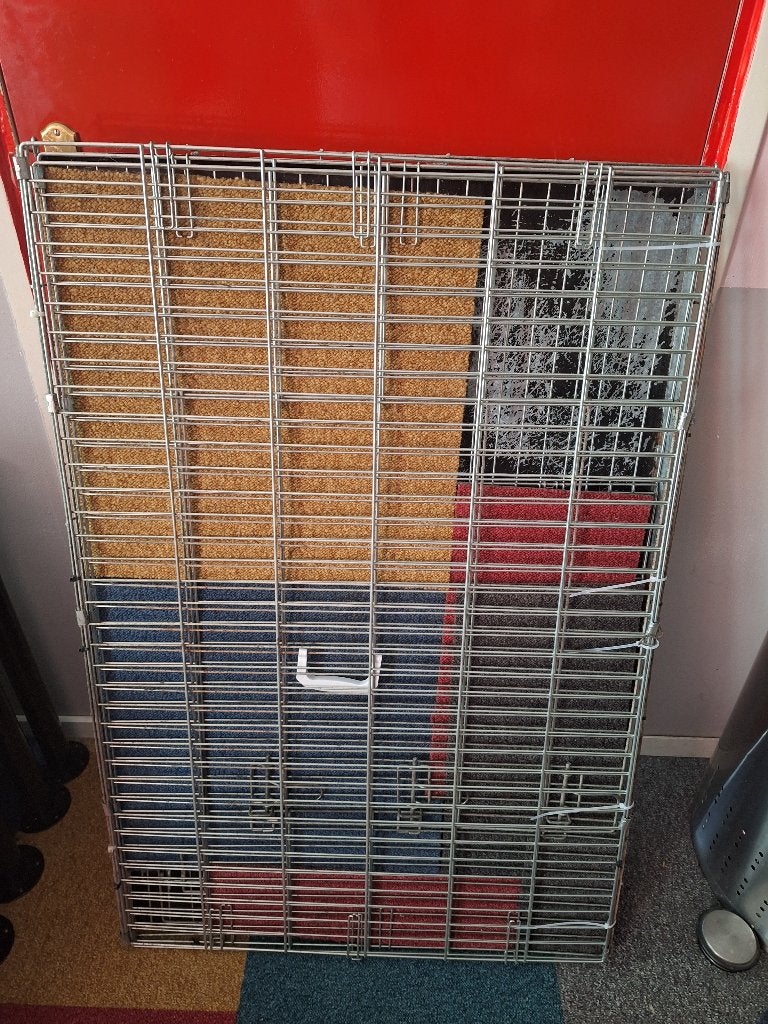Grote Bench   XXL    (opvouwbaar)  2 deuren erin, Ophalen, Zo goed als nieuw