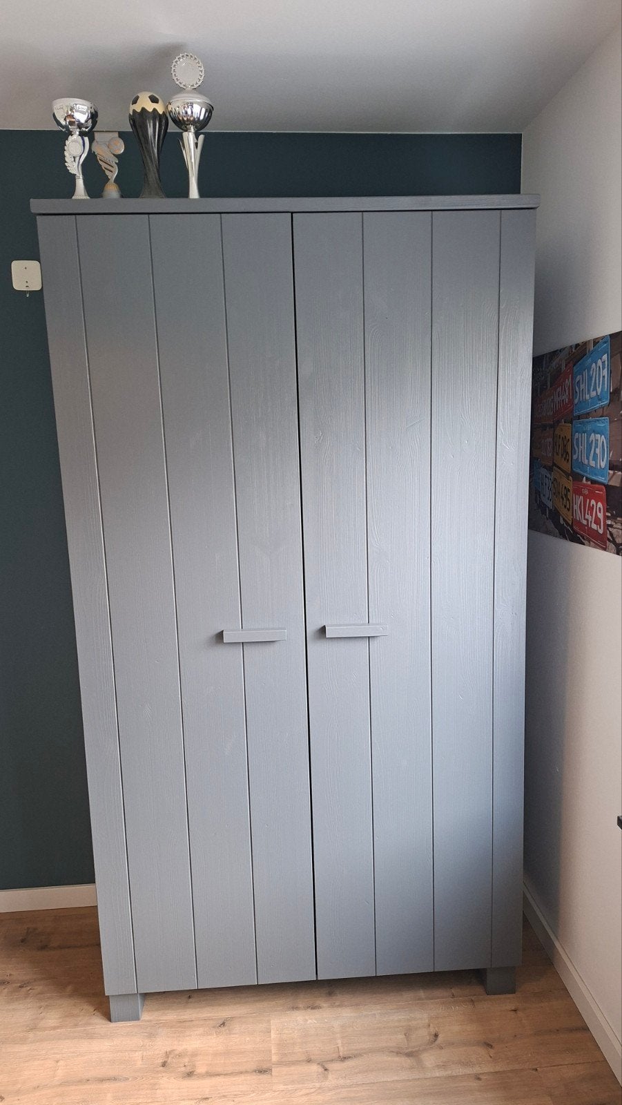 Woood kledingkast van Karwei, 3 jaar oud, in nieuwstaat, Ophalen, Met deur(en), 100 tot 150 cm, 200 cm of meer