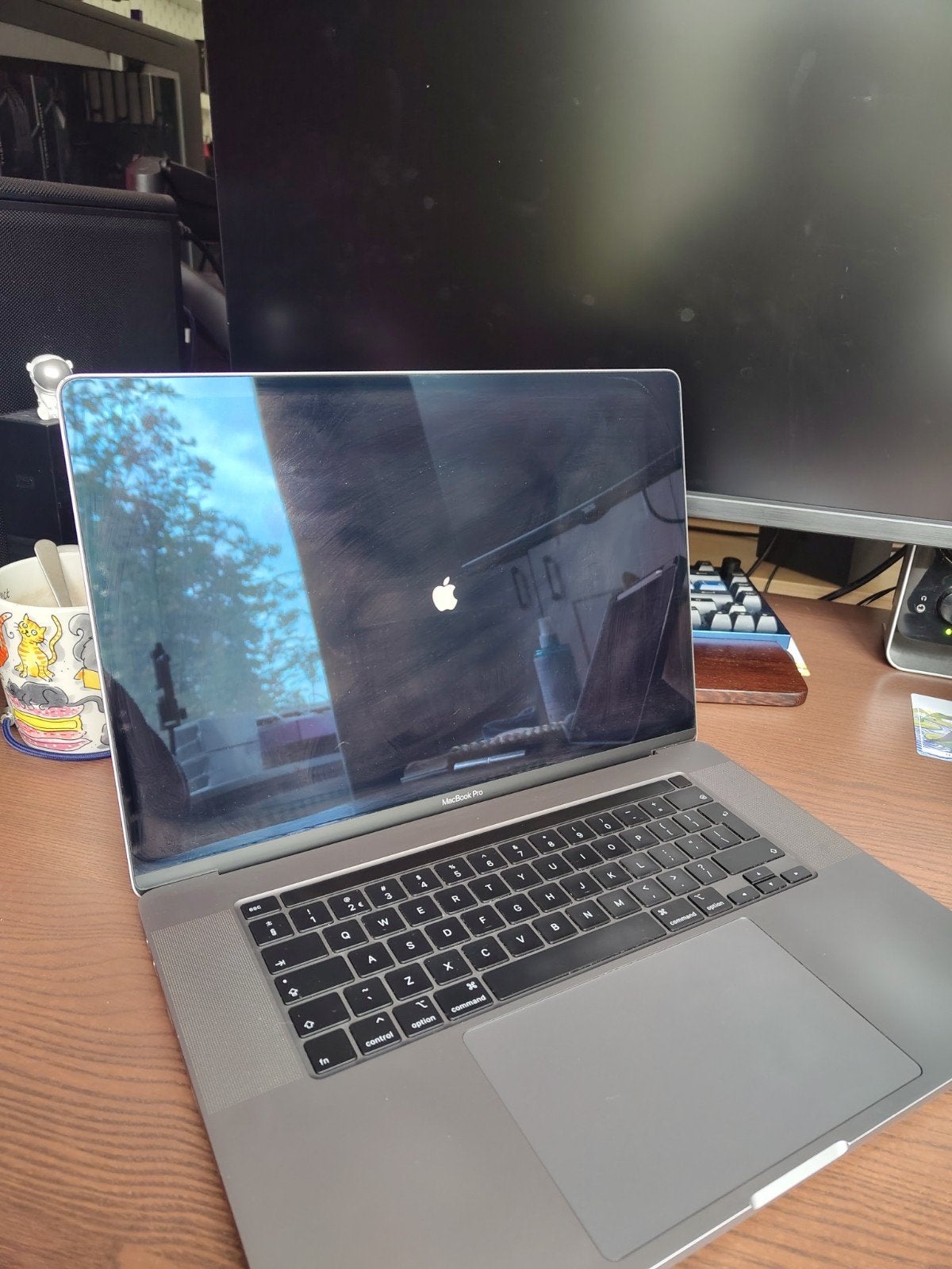 MacBook Pro 2019 16 inch - 16GB RAM, 512GB SSD, Computers en Software, Gebruikt, Qwerty, 512 GB, 16 inch