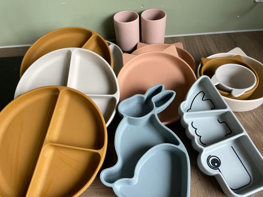 Serviesset baby's en peuters Liewood Done by deer Konges Slö, Overige materialen, Overige typen, Ophalen of Verzenden, Zo goed als nieuw