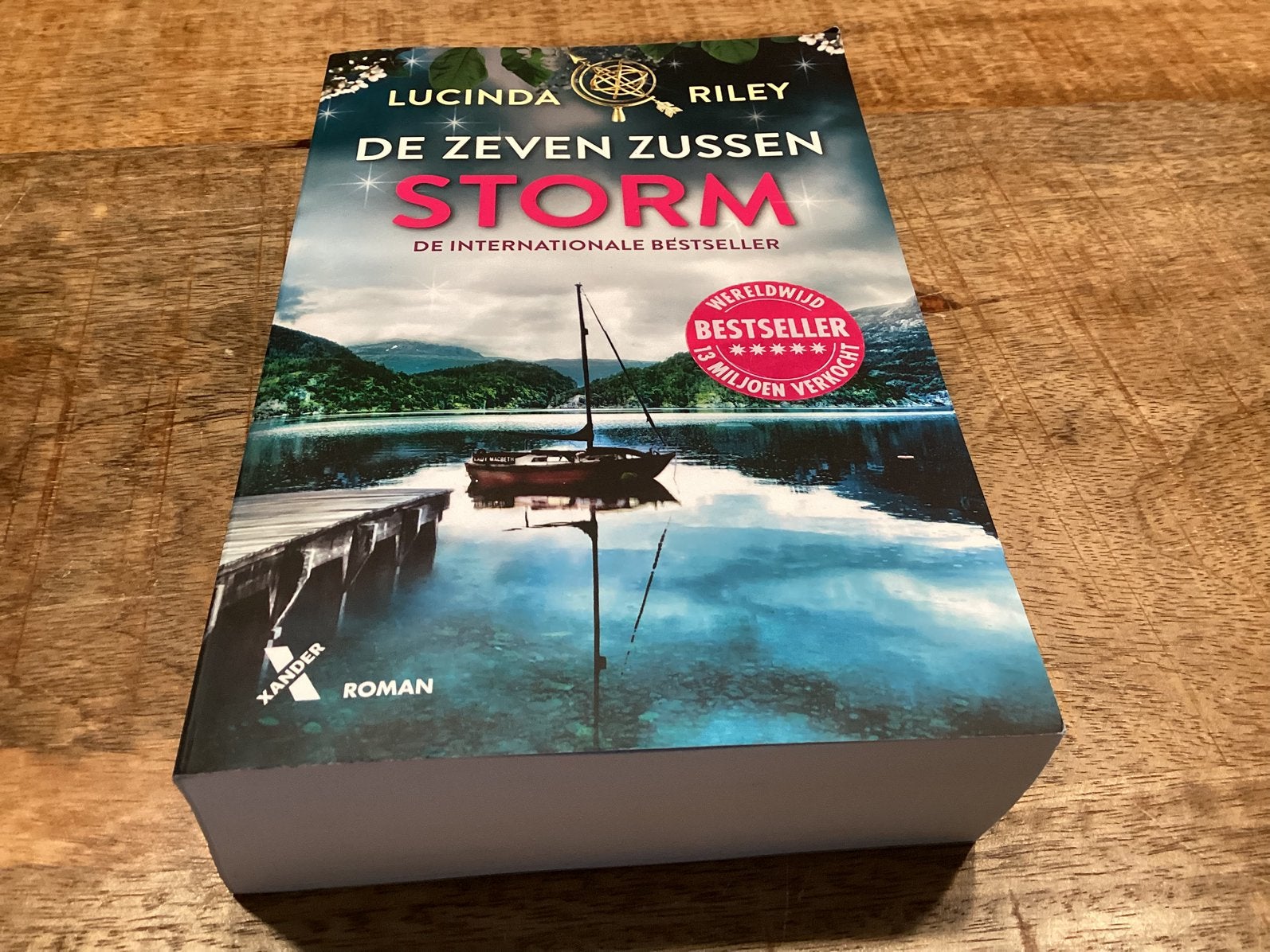 De zeven zussen STORM van lucinda riley, Ophalen of Verzenden