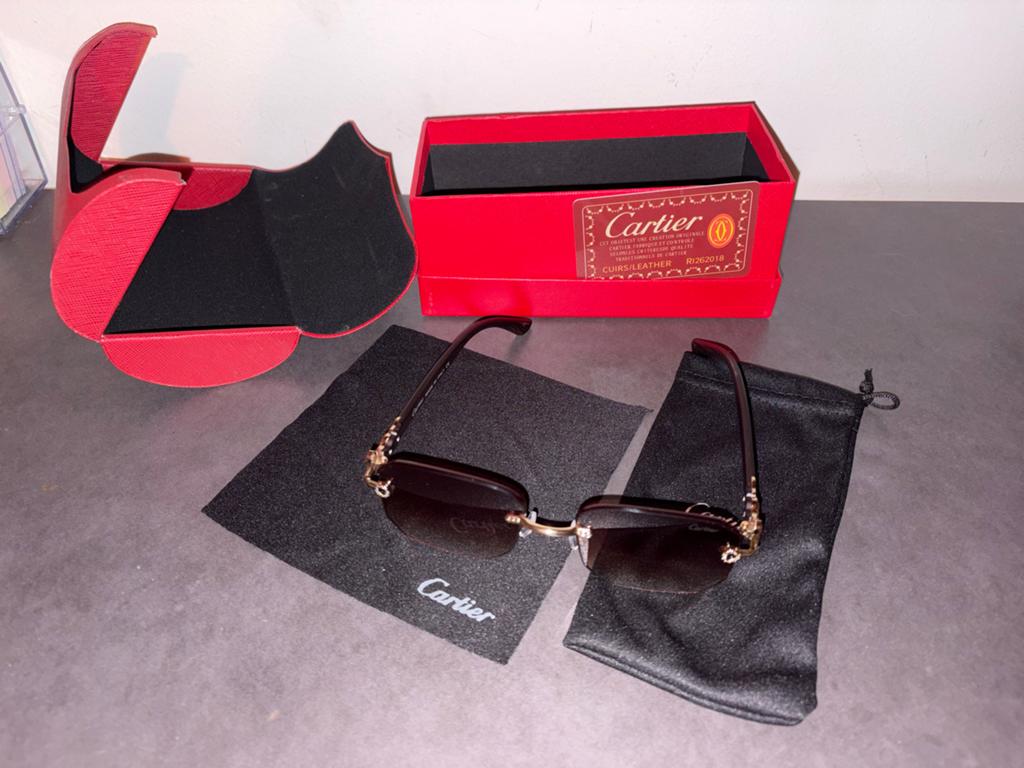 Cartier Zonnebril met Panterdetails en Originele Doos, Overige merken, Zonnebril, Bruin, Ophalen of Verzenden