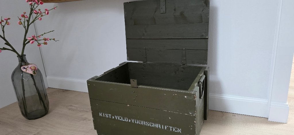 Aangeboden: Stoere houten legerkist (op wieltjes), Huis en Inrichting, Ophalen, 50 – 75, Minder dan 50 cm, Gebruikt