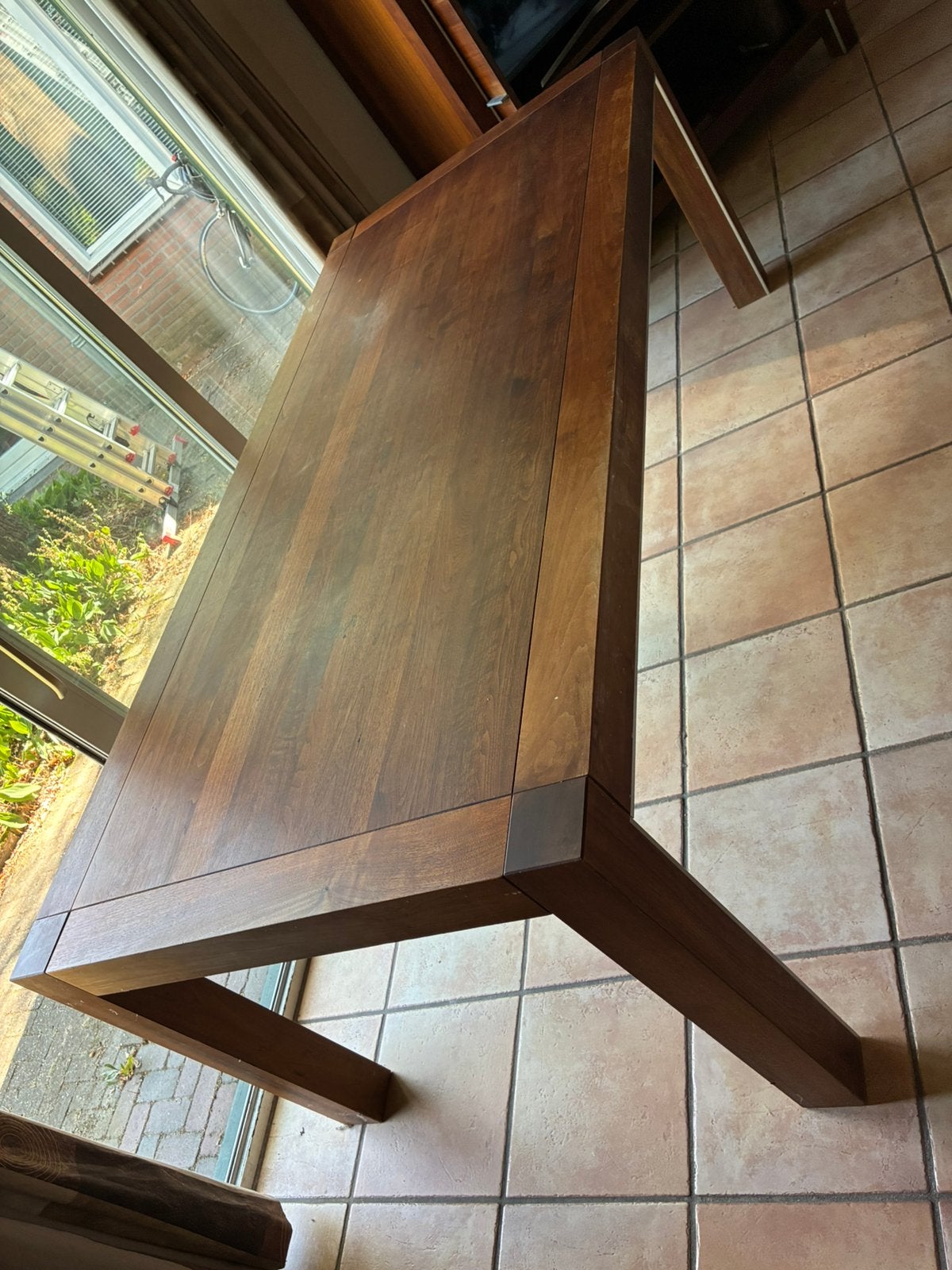 Hans Daalder Roots - massief notenhouten tafel met tv-kast, Ophalen, Gebruikt, 100 tot 150 cm, 200 cm of meer