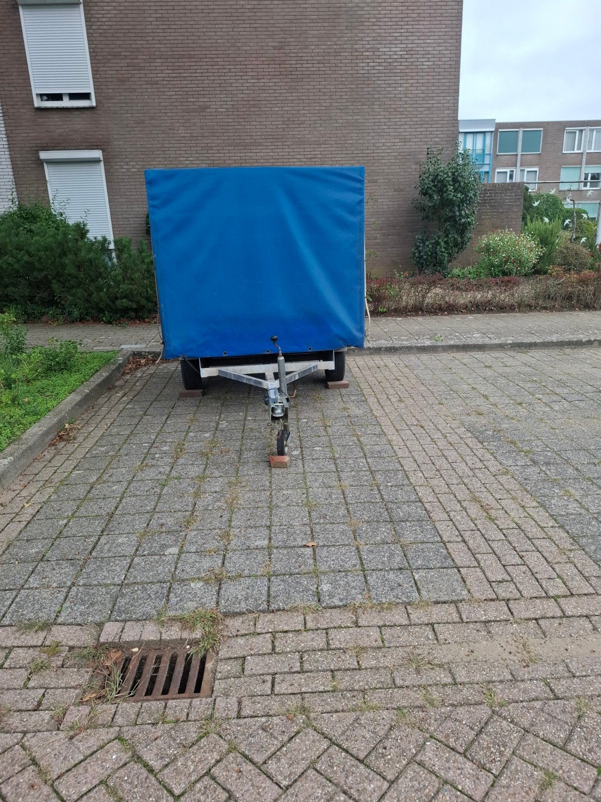 Compacte aanhanger met blauw dekzeil, Auto diversen, Ophalen