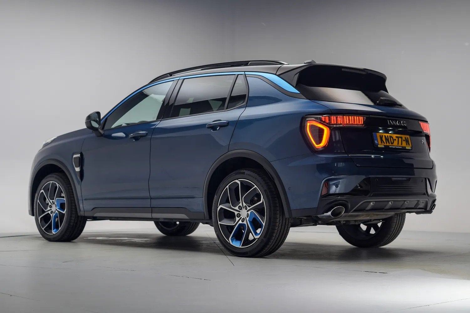 Lynk & Co 01