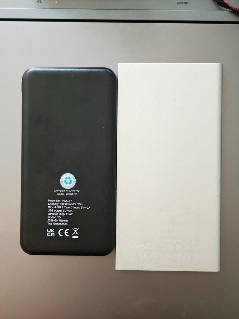 Powerbank 8000 mAh and 20000mAh, Ophalen, Zo goed als nieuw, Onbekend