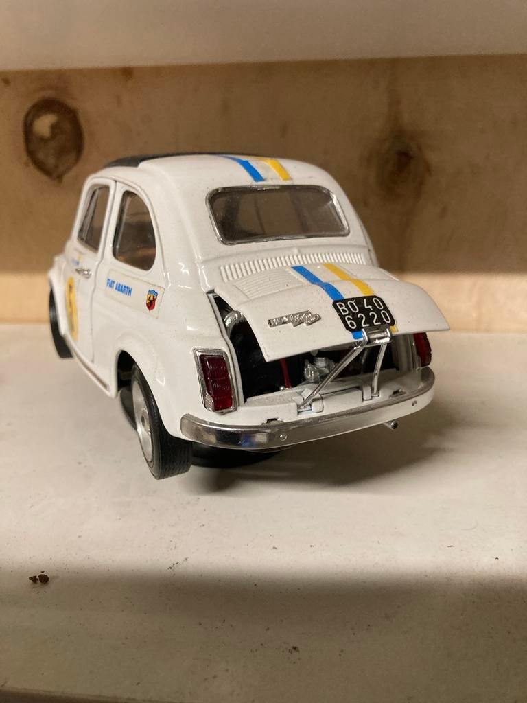 Fiat 500 Abarth 1:16 modelauto - Nette staat, Ophalen of Verzenden, Gebruikt, Auto, Overige merken