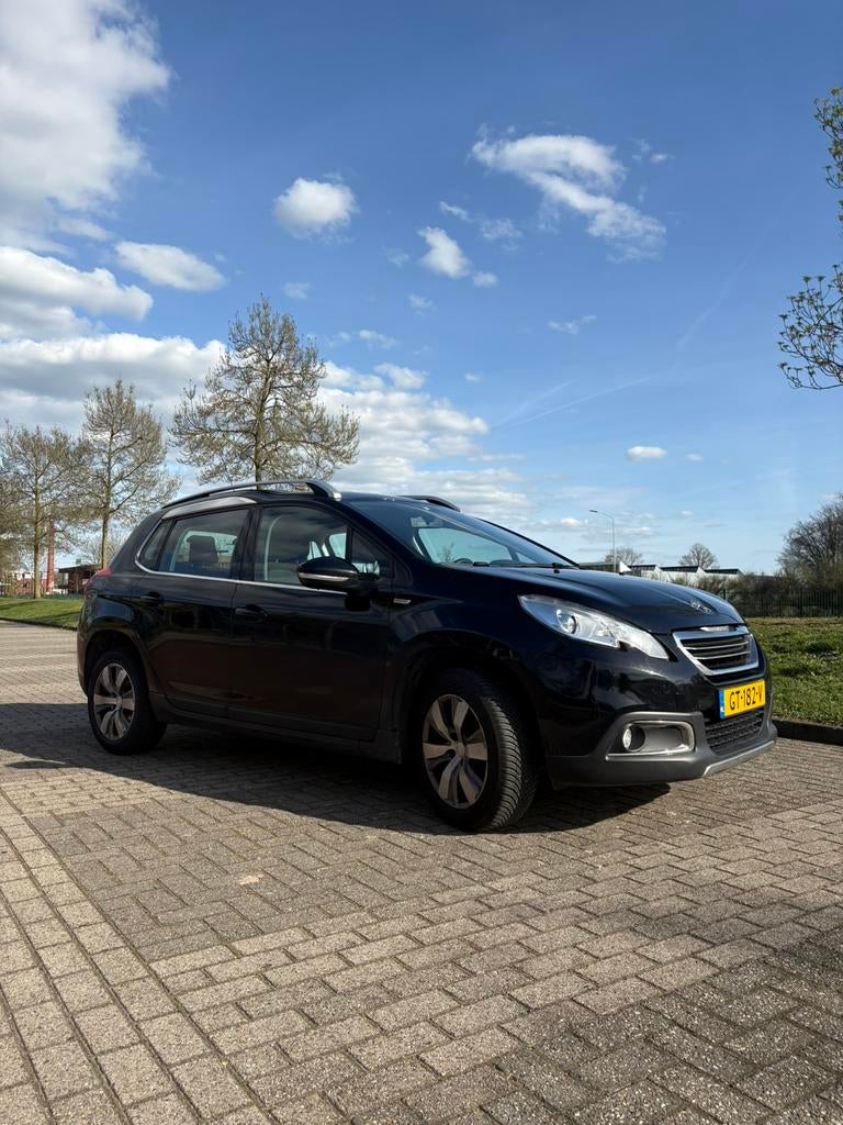 Peugeot 2008 1.2 VTI 60KW/82PK 2015 Zwart, Auto's, Peugeot, Voorwielaandrijving, 450 kg, 40 €/maand, Zwart