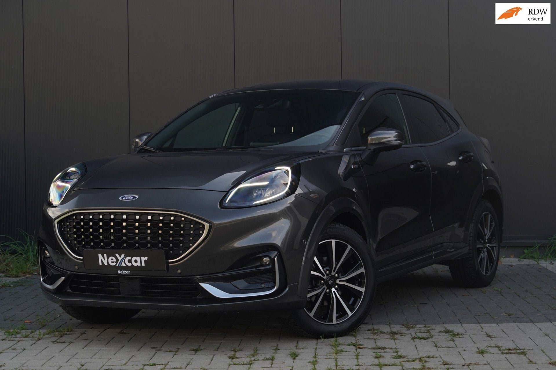 Ford Puma 1.0 EcoBoost Hybrid ST-Line Vignale|Camera|Massage, Auto's, Dealer onderhouden, 125 pk, Zwart, 1219 kg