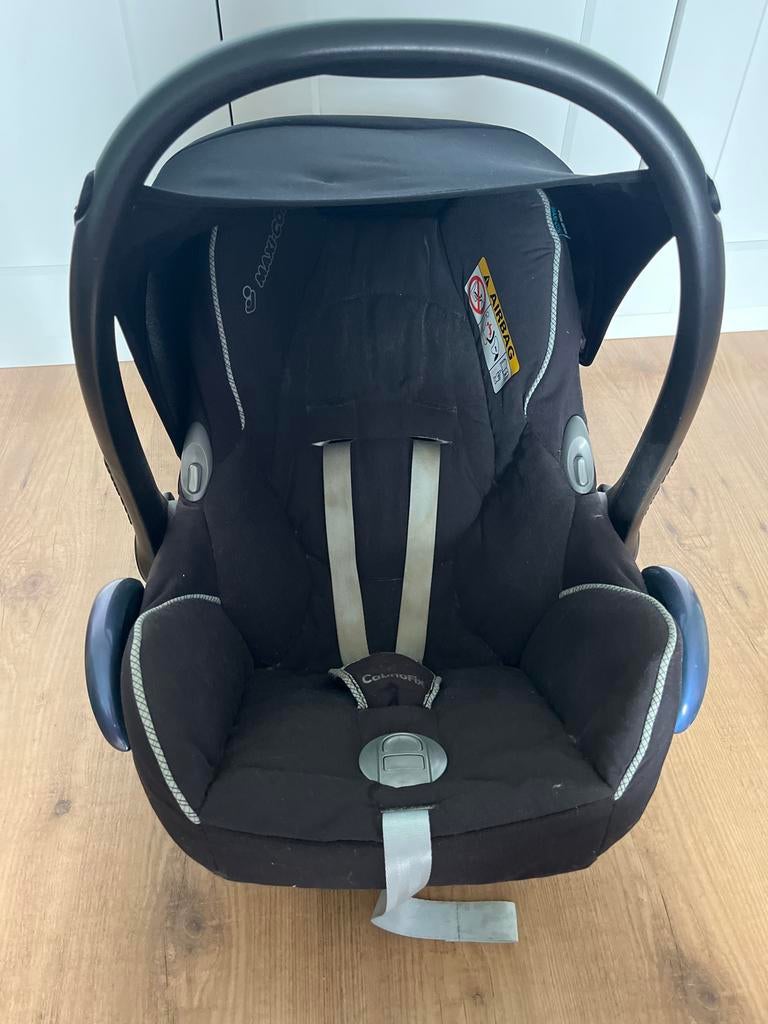 Gratis Maxi-Cosi met verkleinkussen en twee hoezen, Ophalen, 0 t/m 13 kg, Maxi-Cosi, Gebruikt