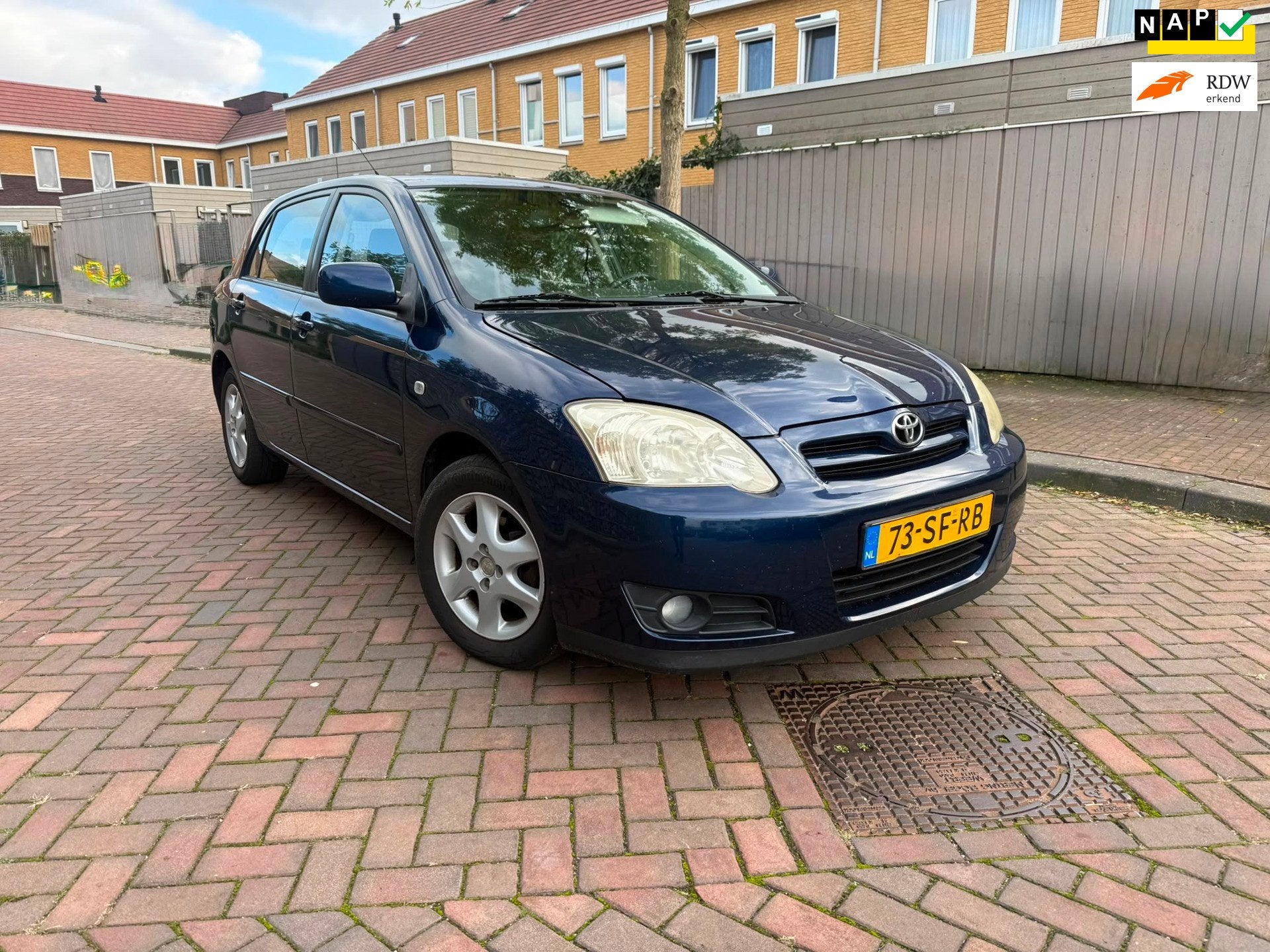 Toyota Corolla 1.6 VVT-i Linea Sol, Auto's, Gebruikt, Zwart, 4 cilinders, Blauw