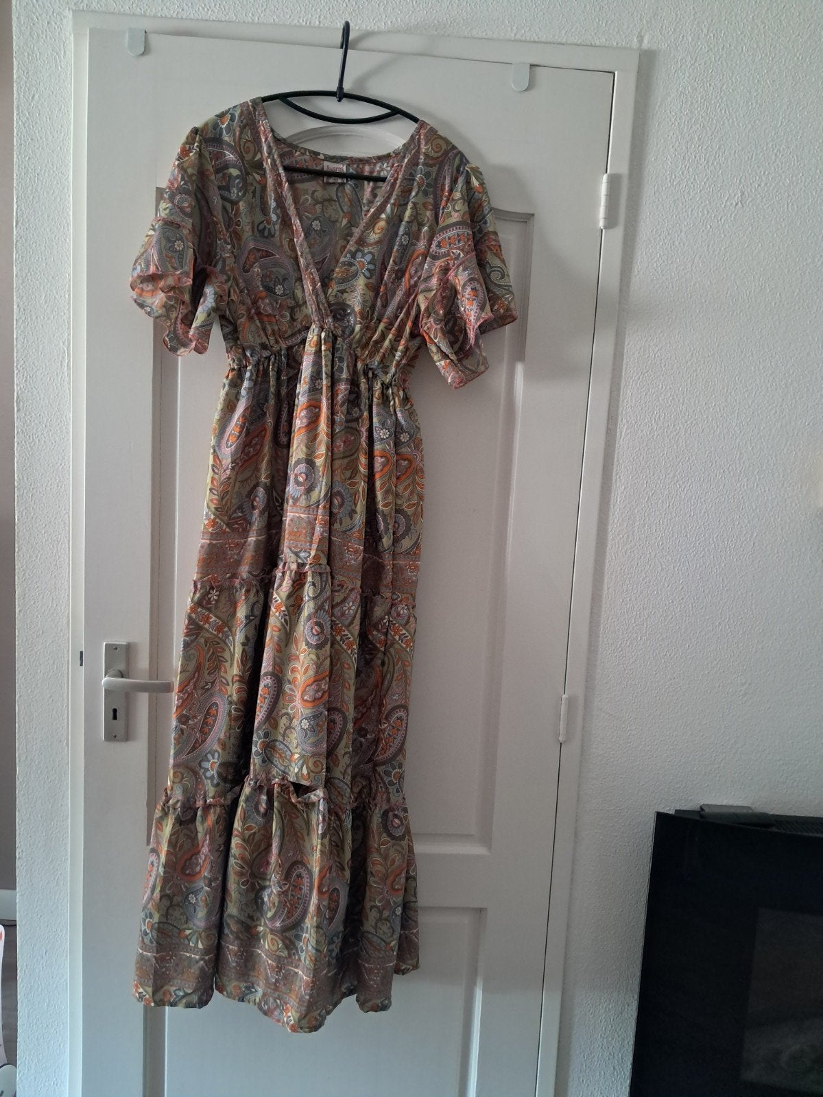 ibiza stijl jurk free size, Kleding | Dames, Verzenden, Zo goed als nieuw, Maat 38/40 (M), Onder de knie