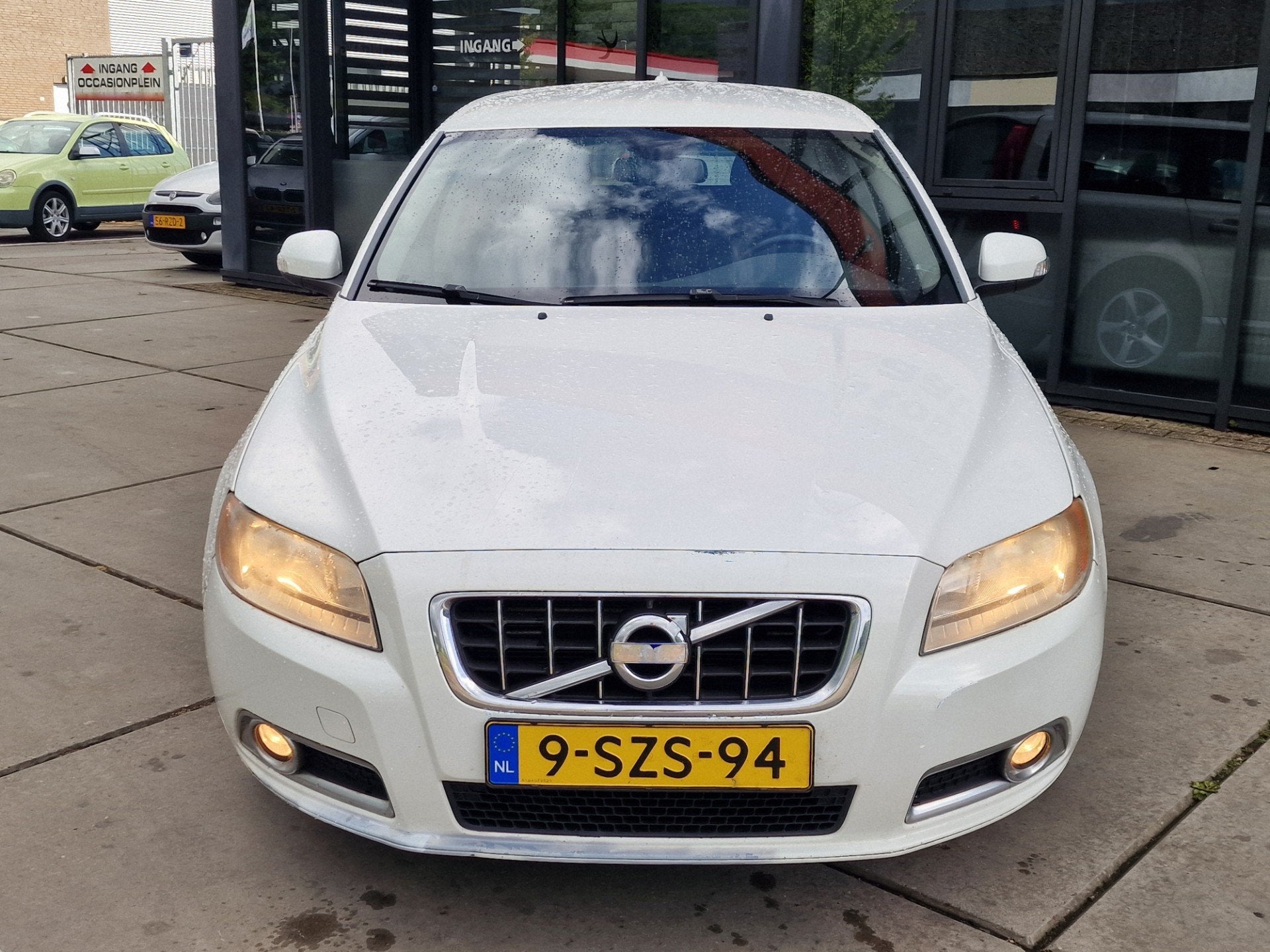 Volvo V70 2.4 d5 Kinetic - Clima - Cruise -, Auto's, Zwart, Wit, V70, Diesel