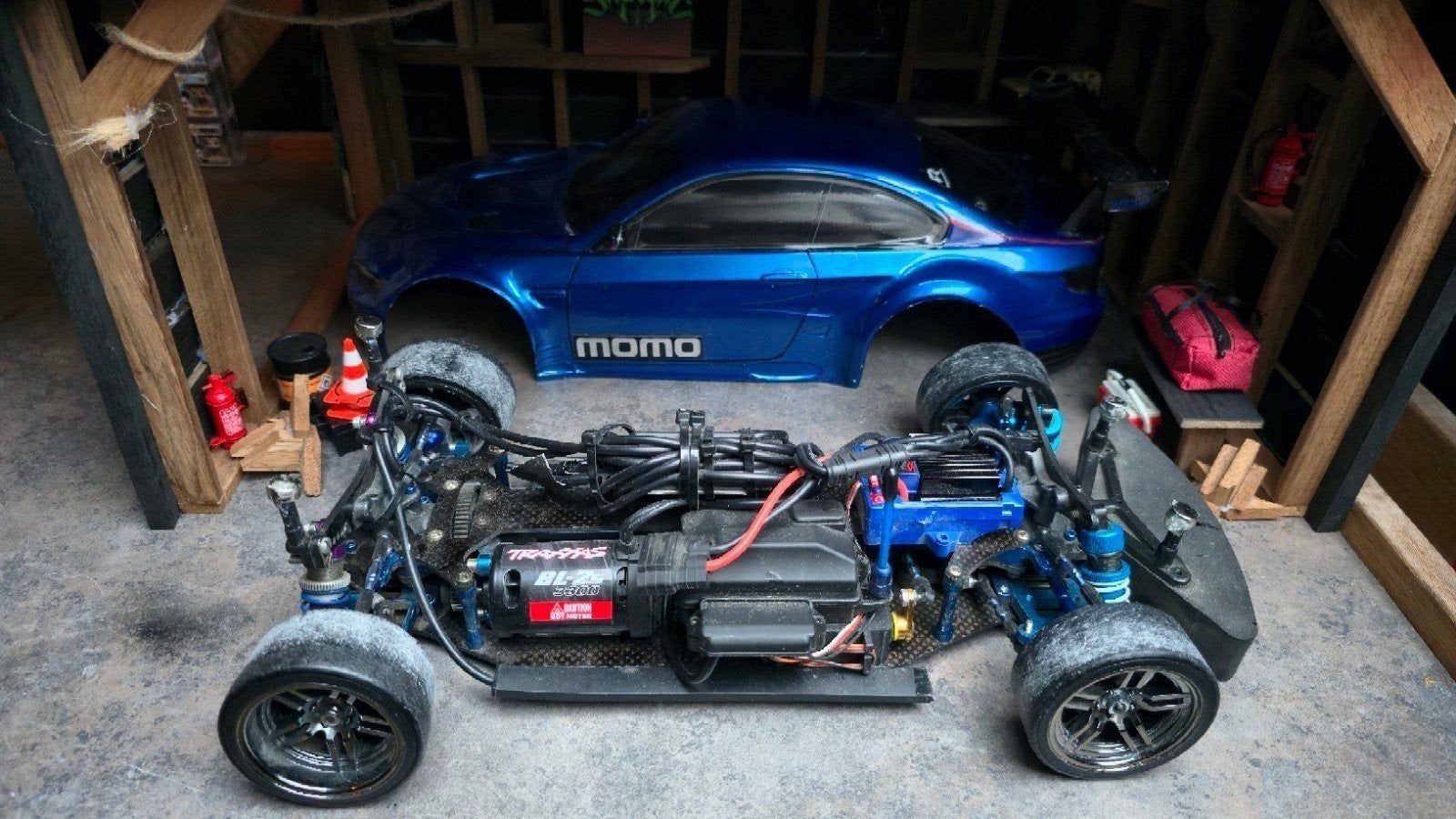 rc drift auto traxxas aansluiting en motor, Ophalen, Auto onroad
