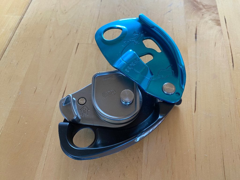 Petzl Grigri zekerapparaat, Ophalen of Verzenden, Zo goed als nieuw, Klimsport-accessoire