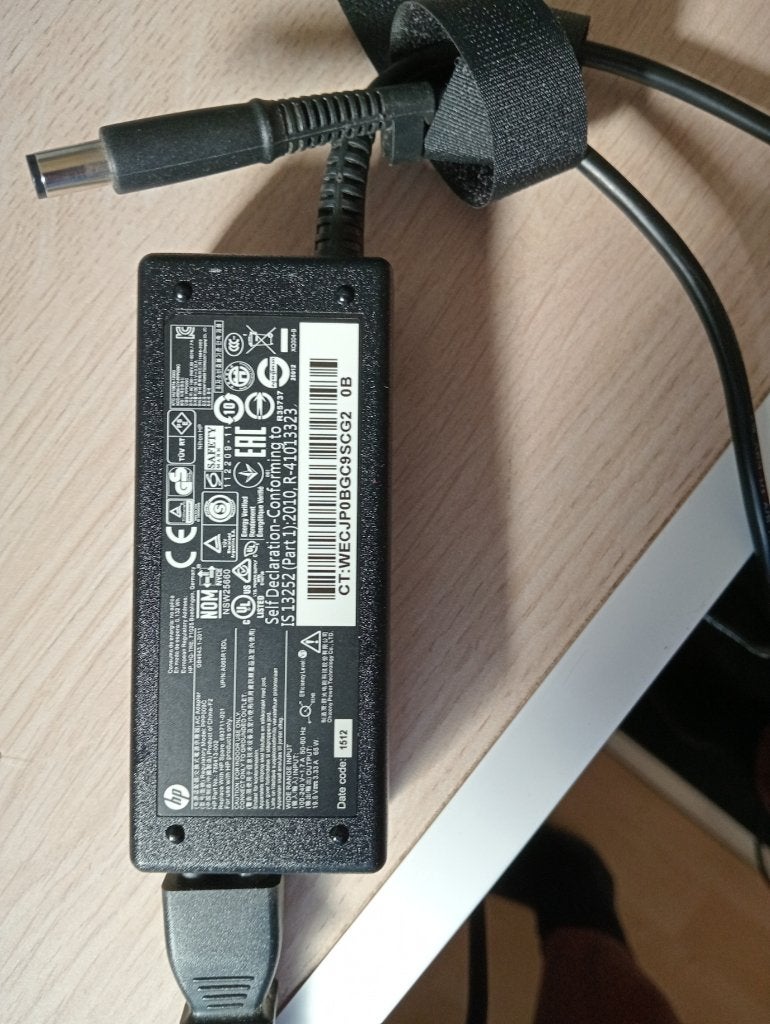 laptop oplader/voeding, Computers en Software, Laptop-opladers, Ophalen, Gebruikt