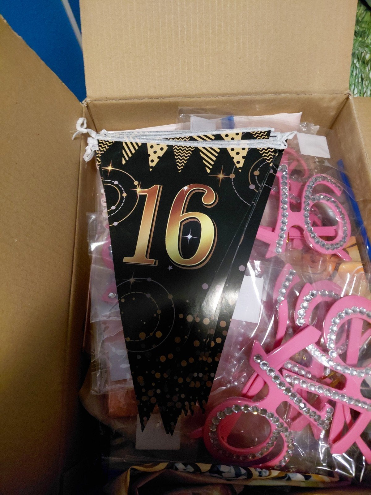 Doos vol sweet 16 versieringen, Ophalen of Verzenden, Zo goed als nieuw, Versiering