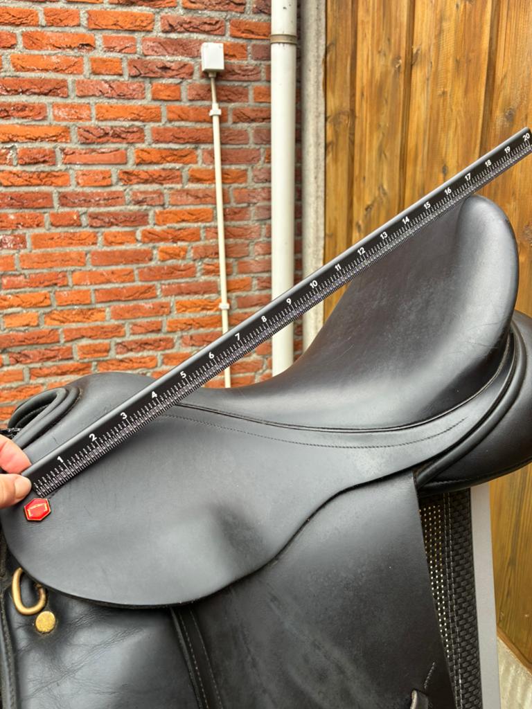 Albion dressuurzadel 17 inch, Ophalen, Gebruikt, Dressuur