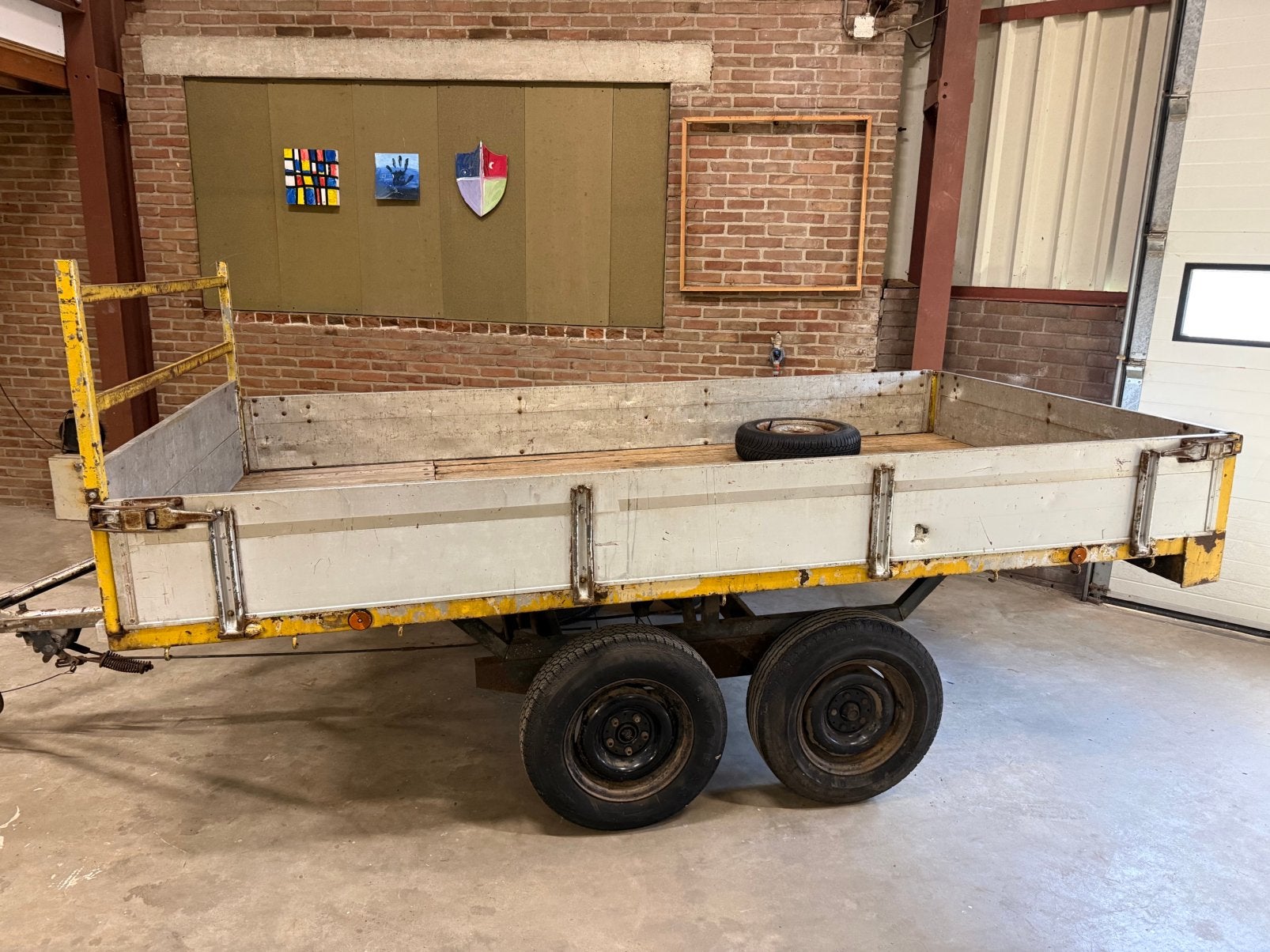 Hapert Aanhanger plateauwagen Aanhangwagen Tandemasser, Ophalen
