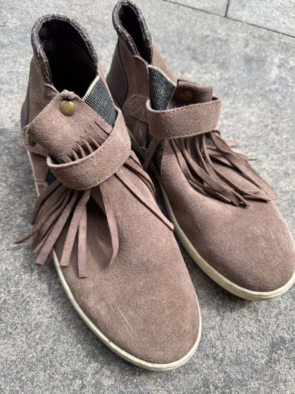 Bruine suède schoenen met franjes, Schoenen met lage hakken, Bruin, Ophalen of Verzenden, Gedragen
