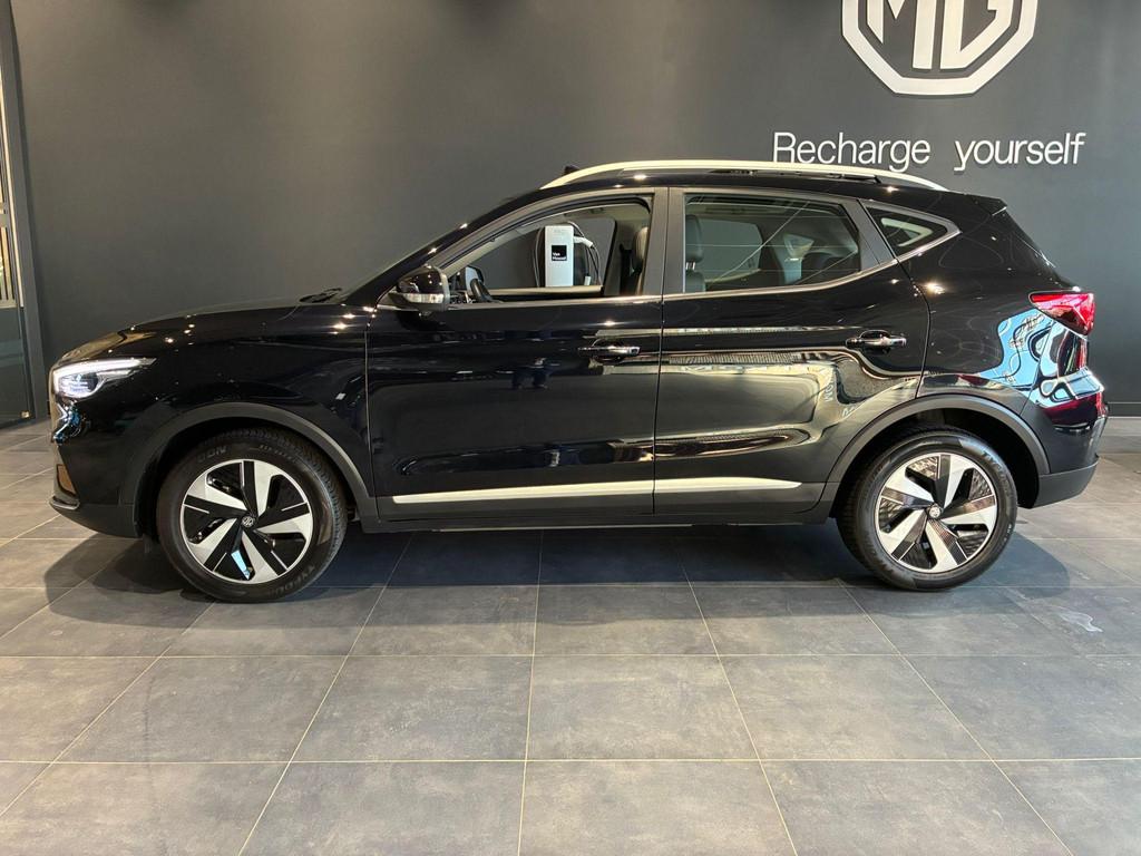 MG ZS EV Long Range Luxury 70 kWh Trekhaak | ALL Season band, Auto's, MG, 12 maanden, Gebruikt, ZS, Zwart
