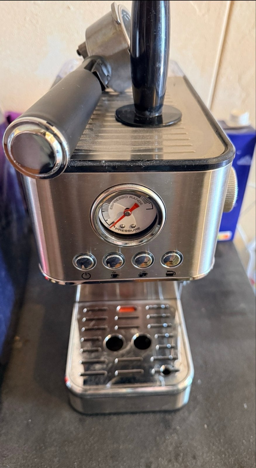 Nette Nespresso machine met melkopschuimer en kopjeswarmer, Stoompijpje, Espresso apparaat, Ophalen of Verzenden, Zo goed als nieuw