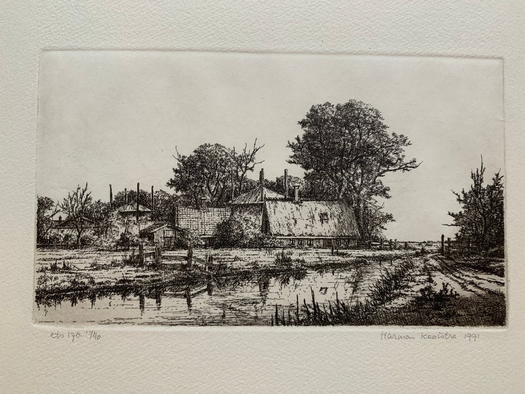 Harmen Kooistra - ets boerderij met hooiberg (13/40), Gesigneerd, Ophalen of Verzenden, 20 cm, 1950 - 1999