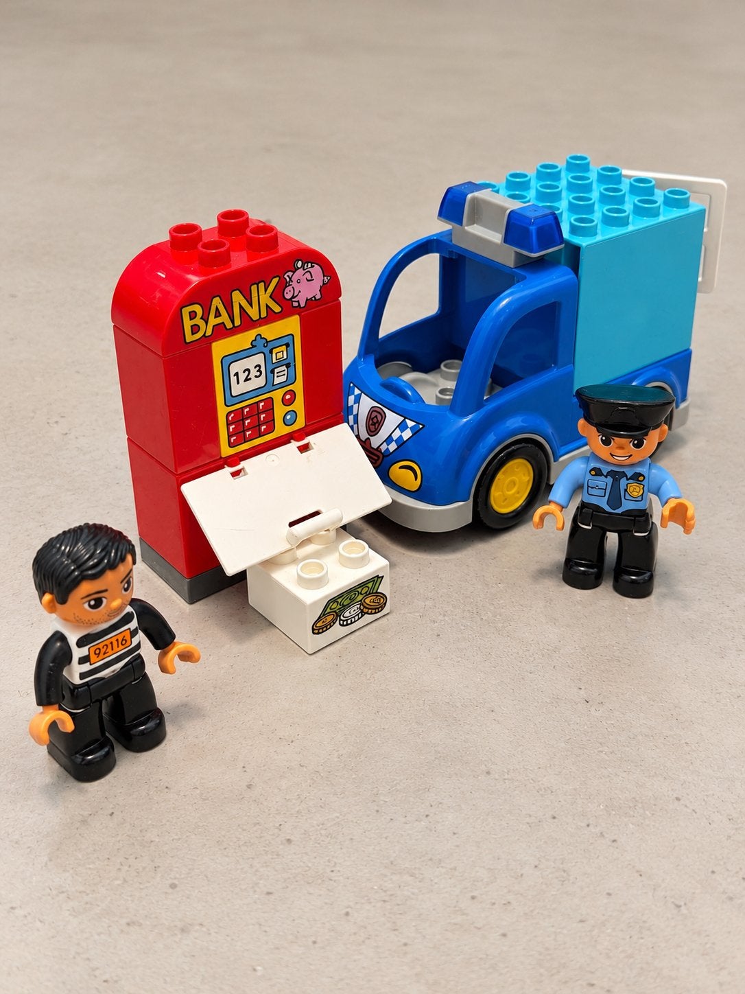 LEGO DUPLO 10809 – Politie met boef en geldautomaat, Gebruikt, Overige thema's, Ophalen of Verzenden, Compleet