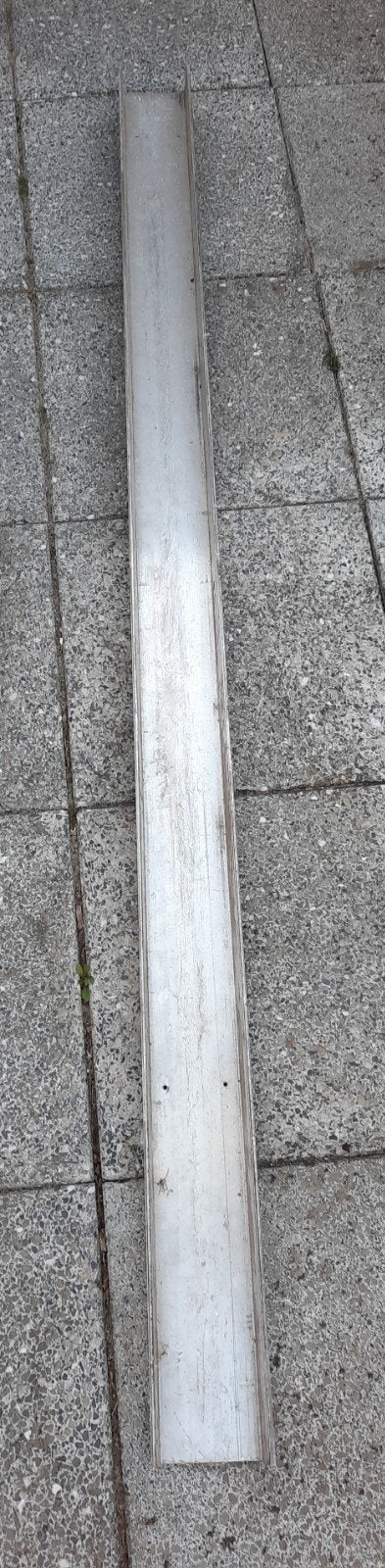 Aluminium oprijgoot, Ophalen