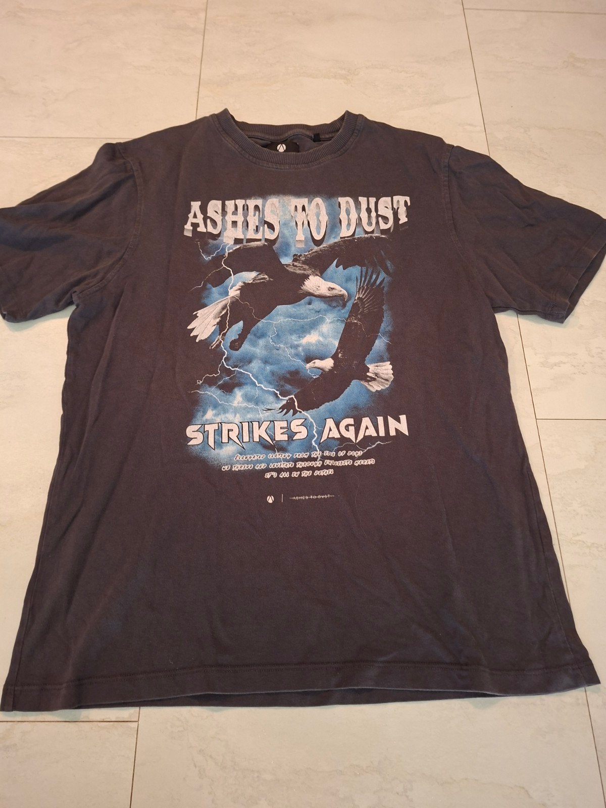T-shirt maat:M, Ophalen of Verzenden, Zo goed als nieuw, Maat 48/50 (M), Ashes to dust