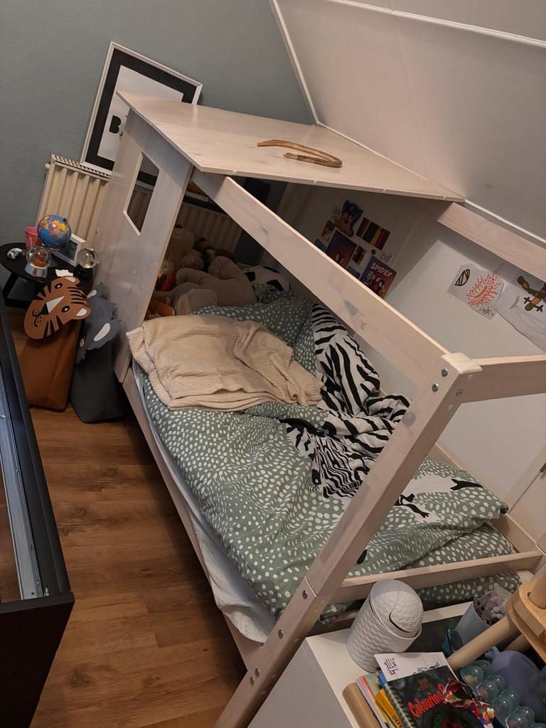 Vipack huisbed 90x200, Kinderen en Baby's, Kinderkamer | Bedden, Ophalen, Zo goed als nieuw, Minder dan 140 cm, Matras