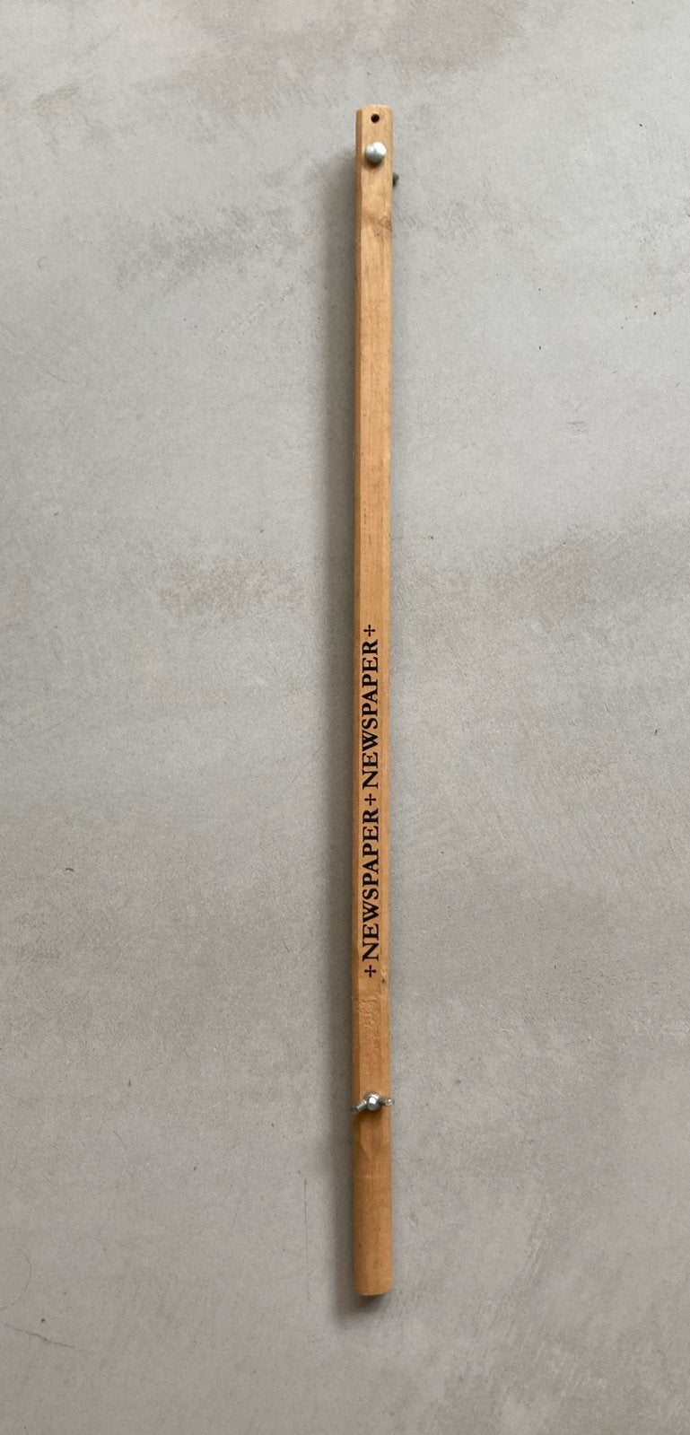 Houten krantenhouder - 78 cm lang, voor kranten tot 64 cm, Gebruikt, Hout, Krantenbak, Overige stijlen