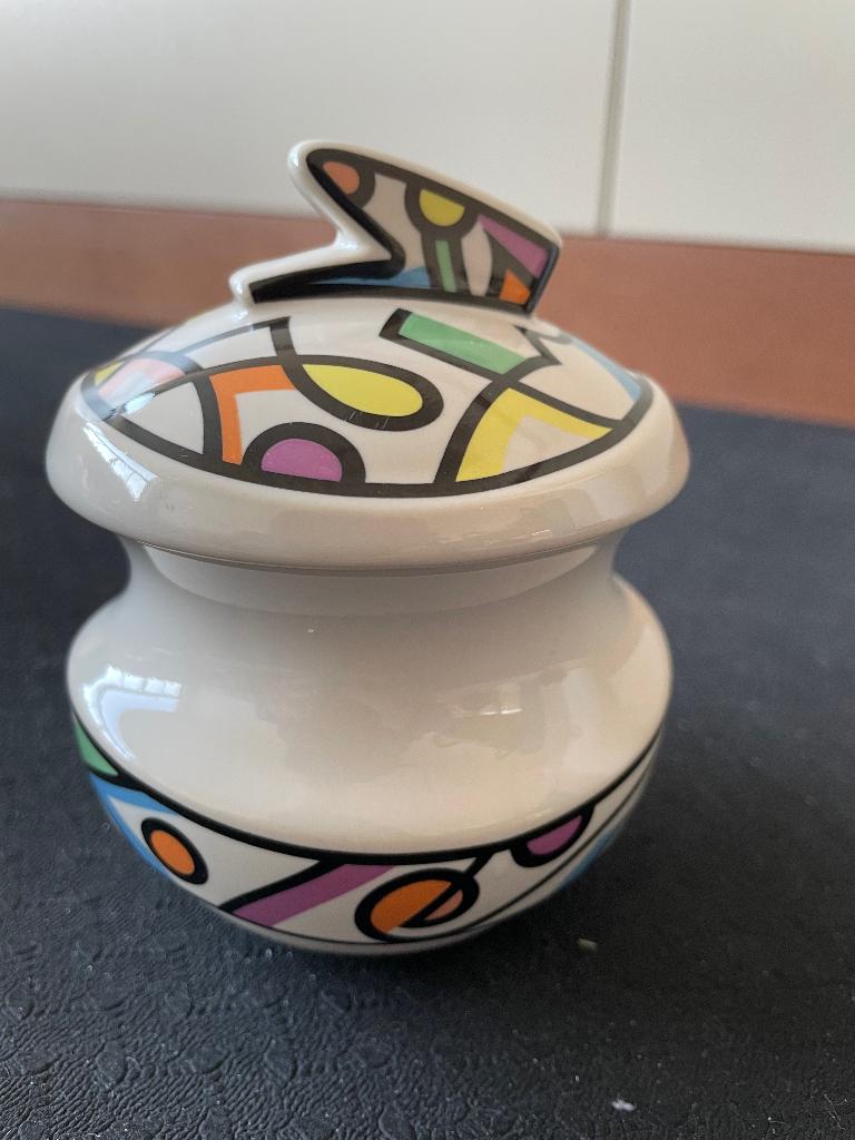 Rosenthal suikerpot – ontwerp Dorothy Hafner, Ophalen