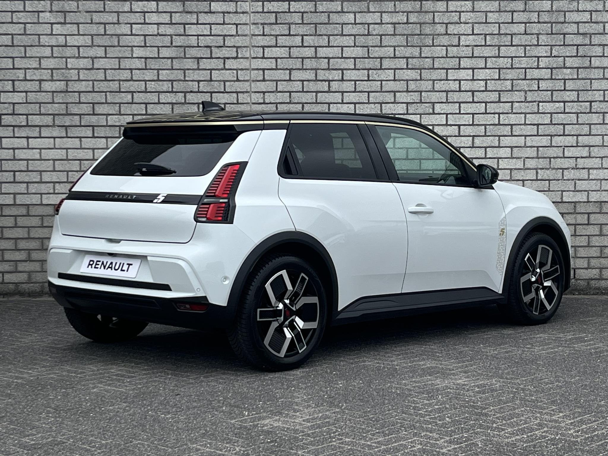 Renault 5 Comfort Range Techno 52 kWh | 5 JAAR GARANTIE | Di, Auto's, Stof, 1429 kg, Huisgarantie, Wit