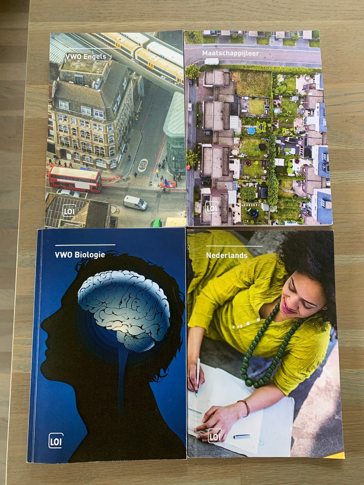 Loi VWO Boeken: Engels, Maatschappijleer, Biologie, Nederlan, Ophalen of Verzenden, Zo goed als nieuw, VWO, Engels