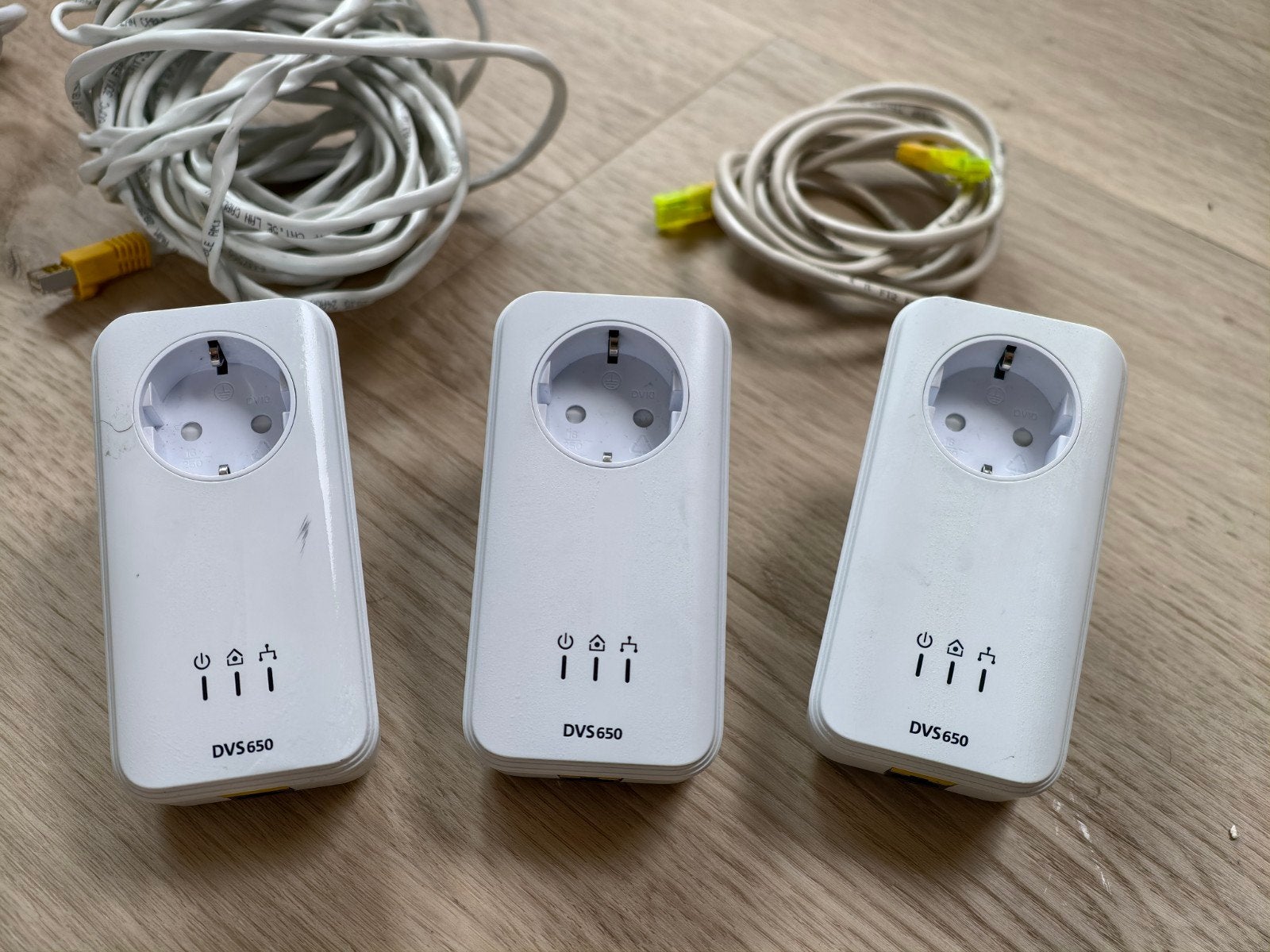 Devolo DVS 650 Powerline Adapters (3 stuks) met kabels, Ophalen of Verzenden, Gebruikt, Devolo