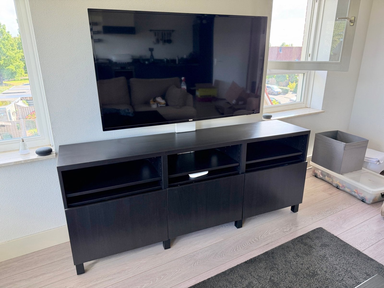 IKEA Besta TV-meubel met standaard - Goede staat, Ophalen, 150 tot 200 cm, Zo goed als nieuw, Minder dan 100 cm